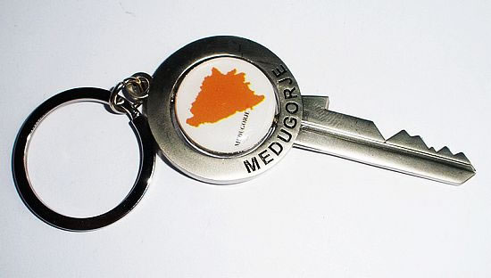 smaller,Llavero