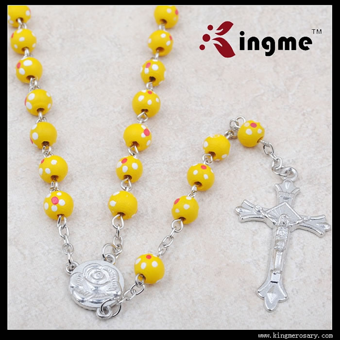 ,wooden rosary necklace