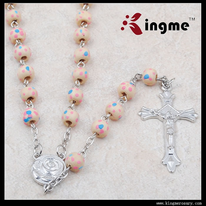 ,wooden rosary necklace